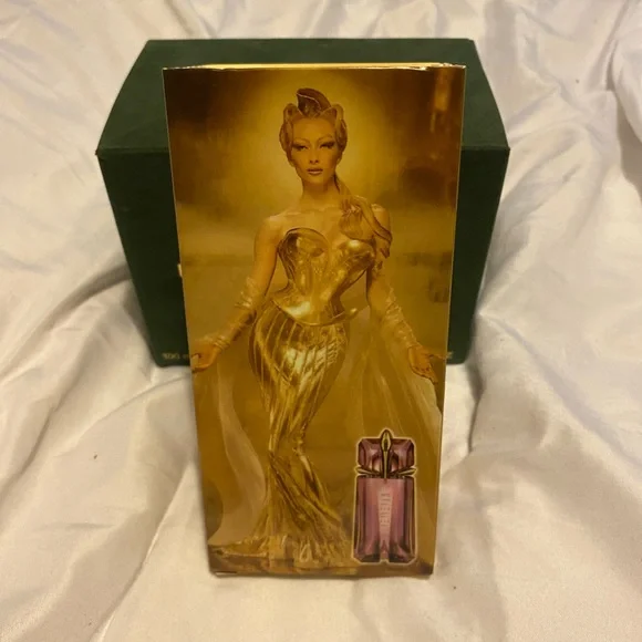 New alien perfume, authentic - Picture 2 of 2
